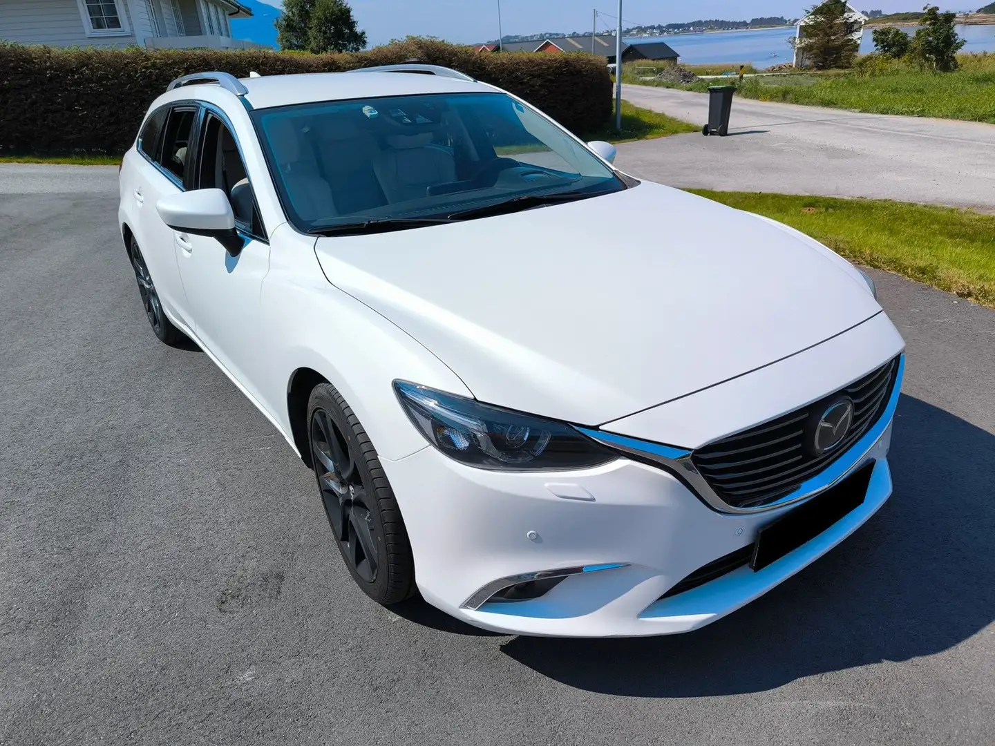 Mazda 6 6 Kombi SKYACTIV-D 150 Drive i-ELOOP Exclusive-Lin Alb - 1