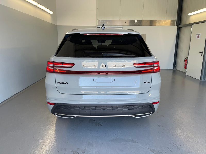 Skoda Kodiaq Sportline 193PS TDI 4x4 7Sitze+AHK+HUD+Pano+360... — photo 5