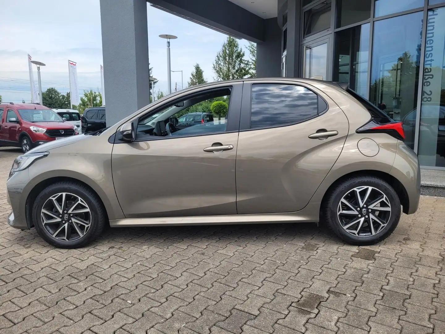 Toyota Yaris 1.5l Comfort Style Tech*Autom. ,Kamera,SHZ Braun - 2