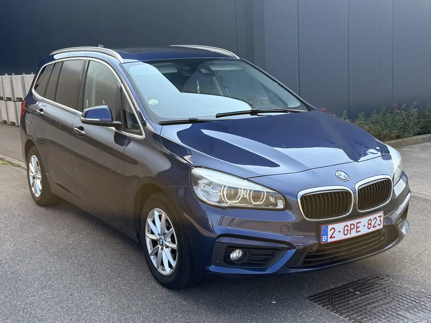 BMW 218 Синій - 2