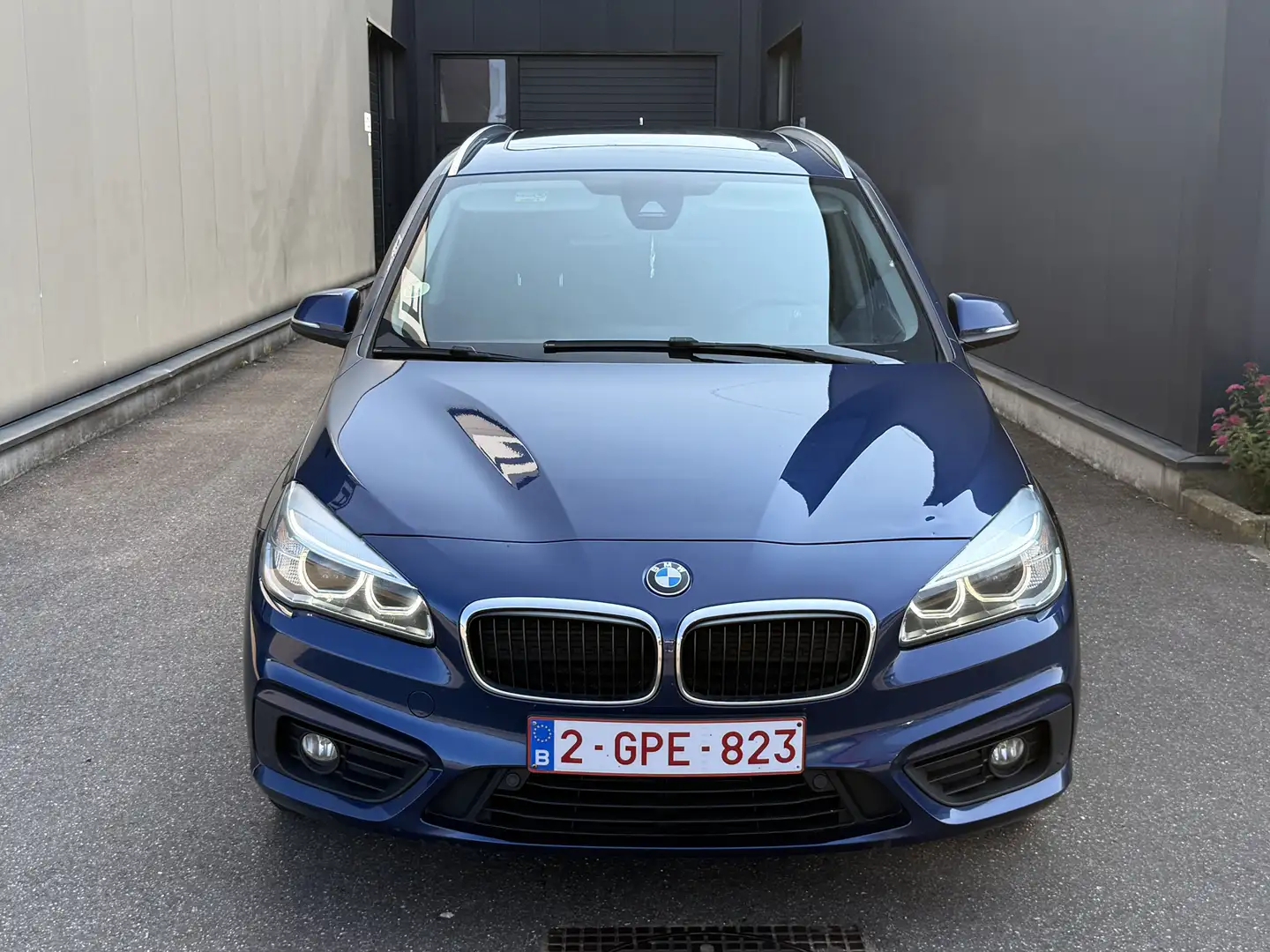 BMW 218 Синій - 1