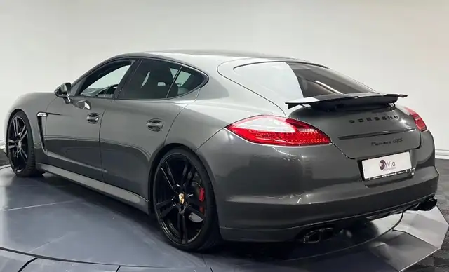 Porsche Panamera view 6