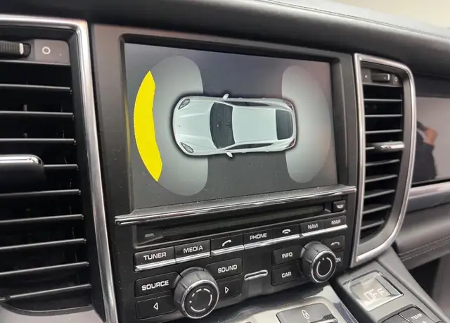 Porsche Panamera view 14
