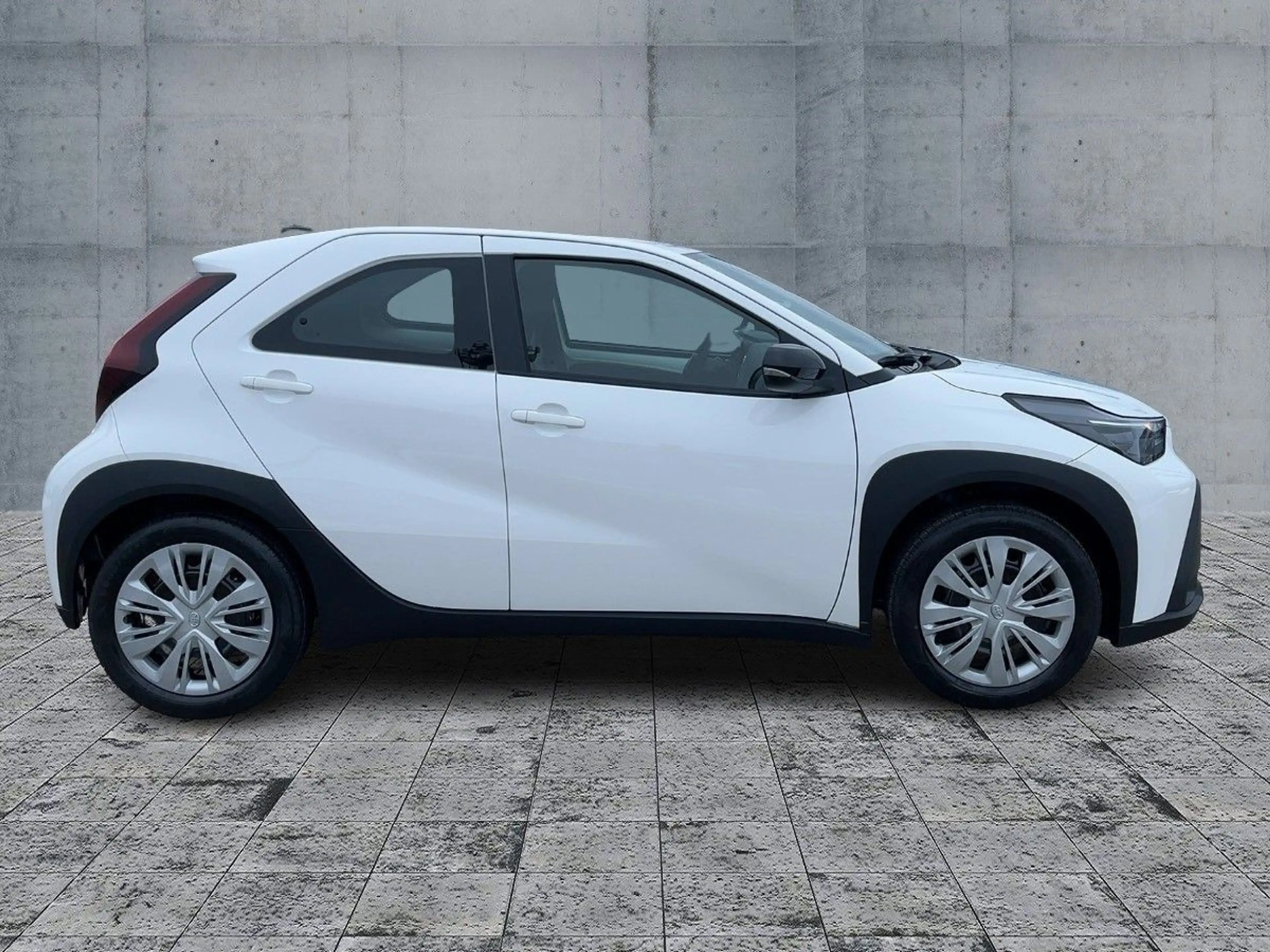 Toyota Aygo X AYGO X Hyb. 1.5 Hyb. Pure *ALL-IN LEASING* — photo 8
