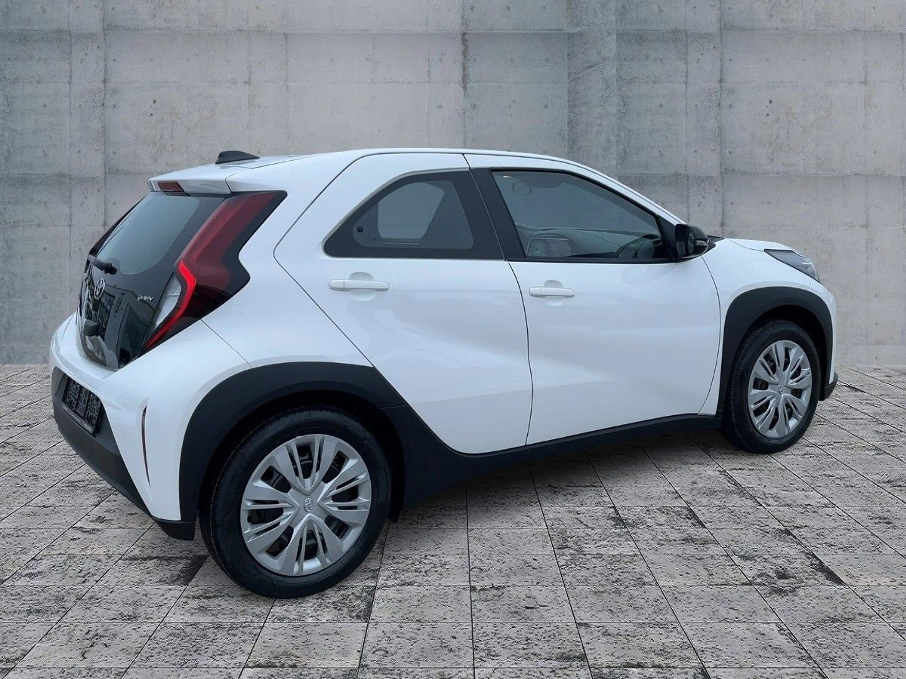Toyota Aygo X AYGO X Hyb. 1.5 Hyb. Pure *ALL-IN LEASING* — photo 7