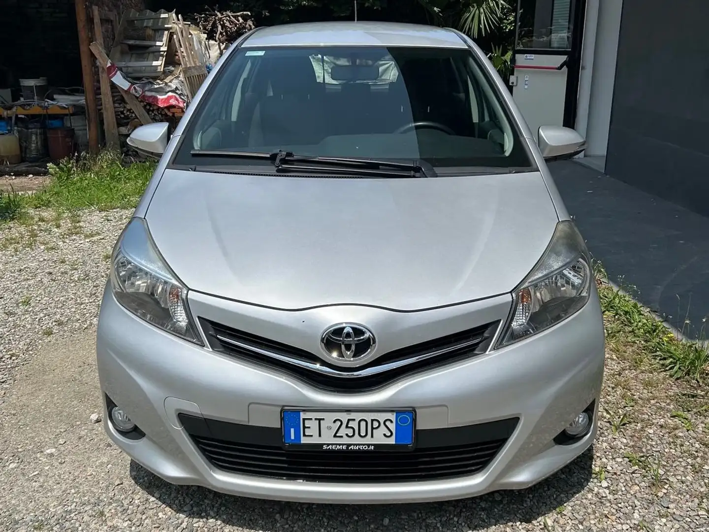Toyota Yaris Yaris 2013 5p 1.4 Lounge Grigio - 2