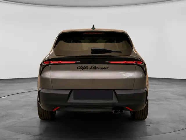 Alfa Romeo Junior view 4