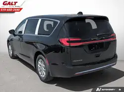 Chrysler Pacifica 2027