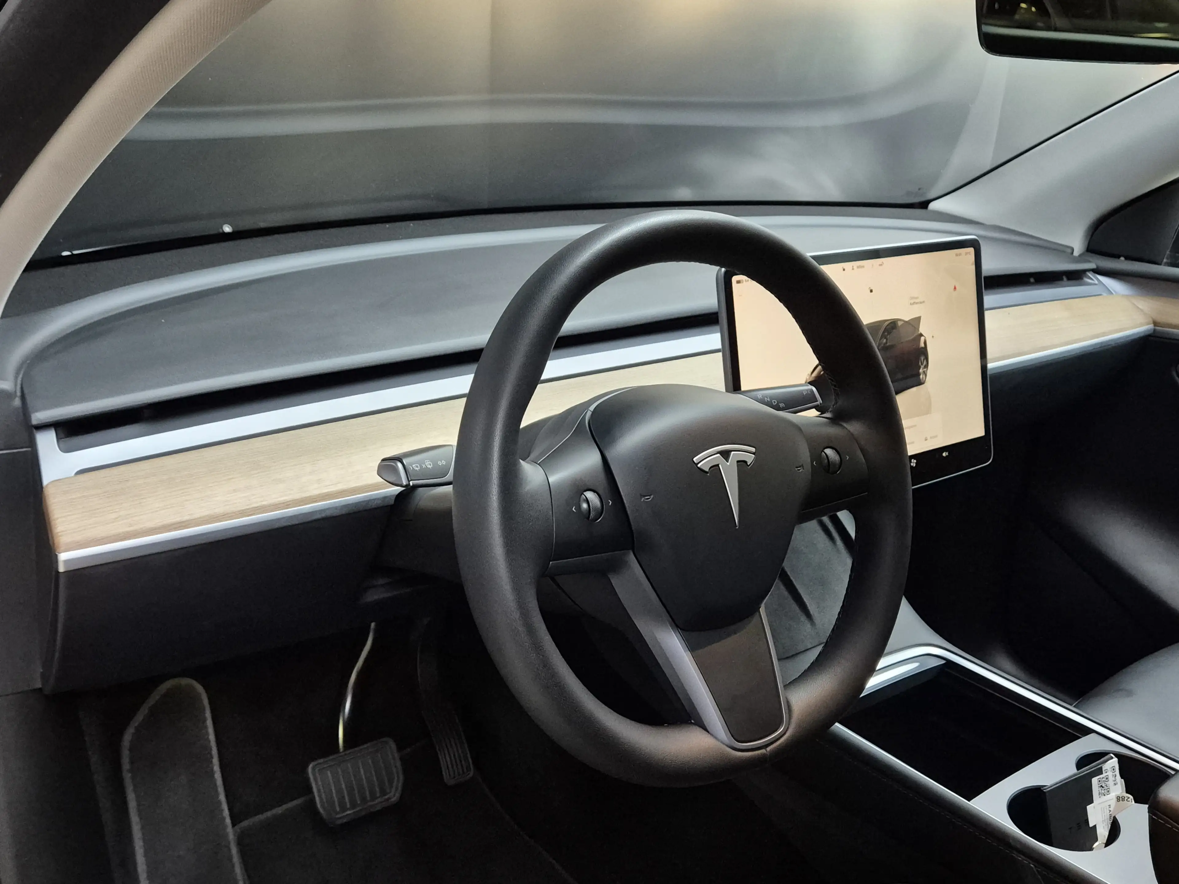 Tesla Model Y Long Range Dual AWD PANO+STDHZ+NAVI+360+ — photo 13