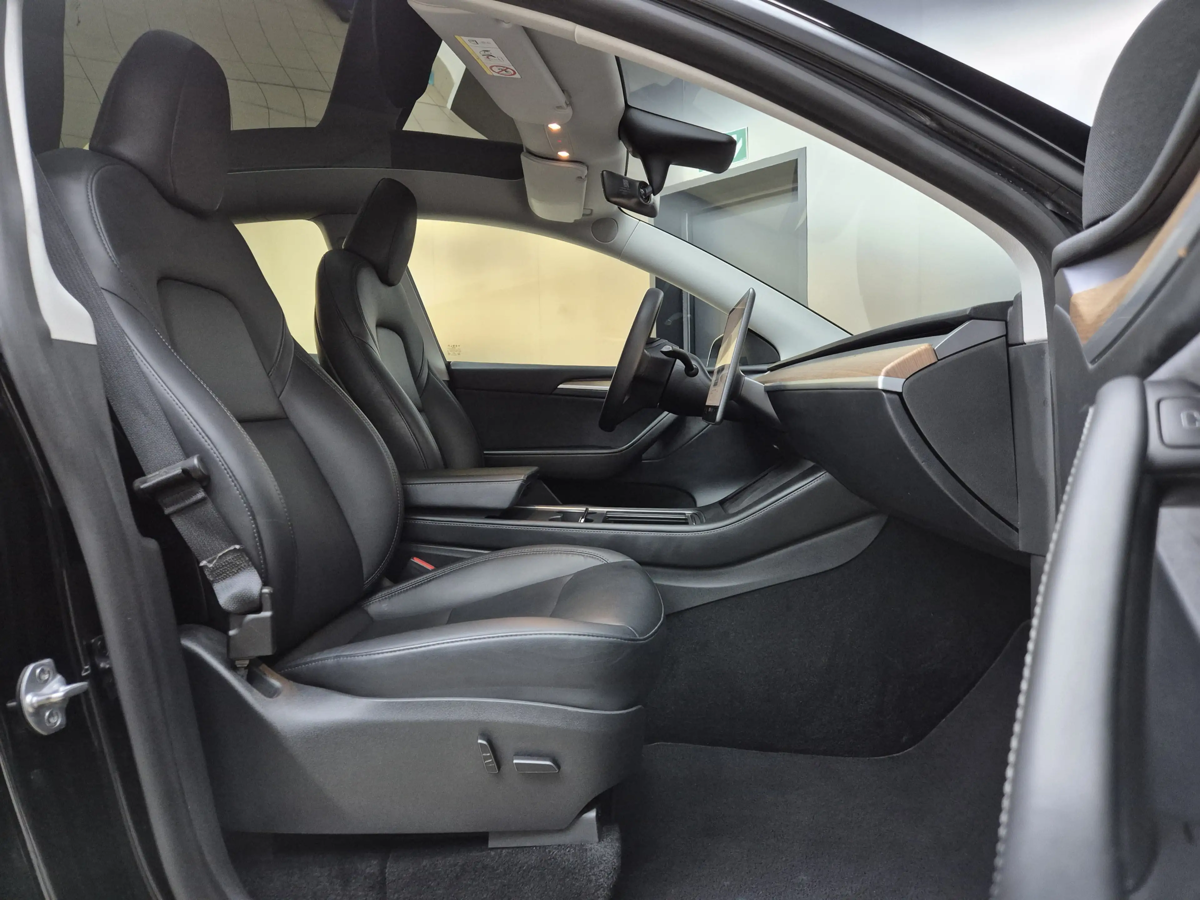 Tesla Model Y Long Range Dual AWD PANO+STDHZ+NAVI+360+ — photo 10