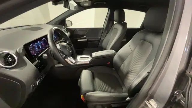 Mercedes-Benz B-Class view 8