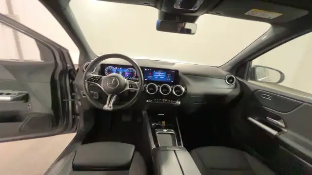 Mercedes-Benz B-Class view 10