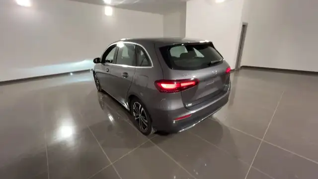 Mercedes-Benz B-Class view 6