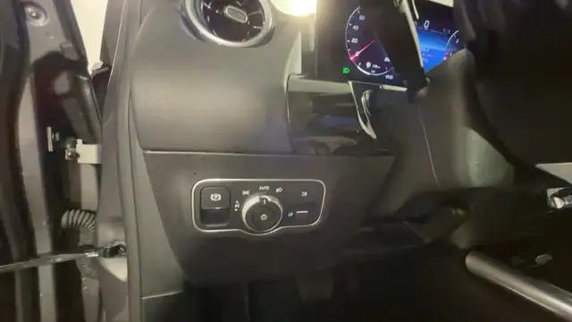 Mercedes-Benz B-Class view 13