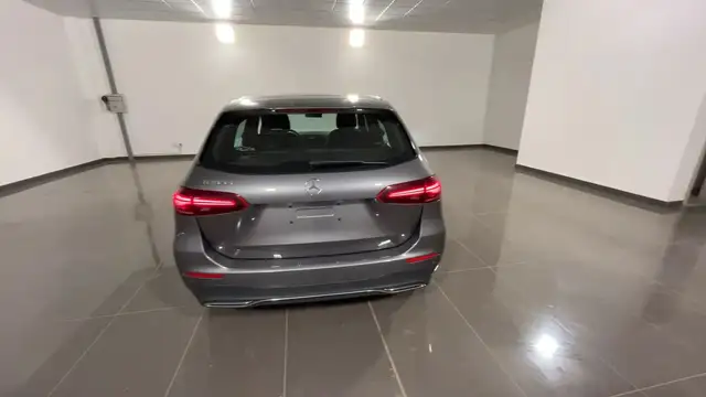 Mercedes-Benz B-Class view 5