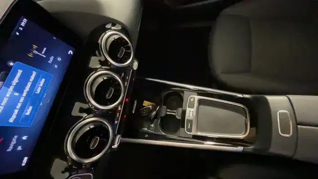 Mercedes-Benz B-Class view 15
