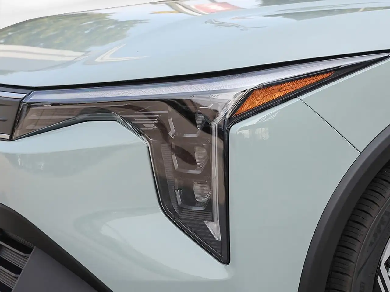 Kia K4 снимка Kia K4
