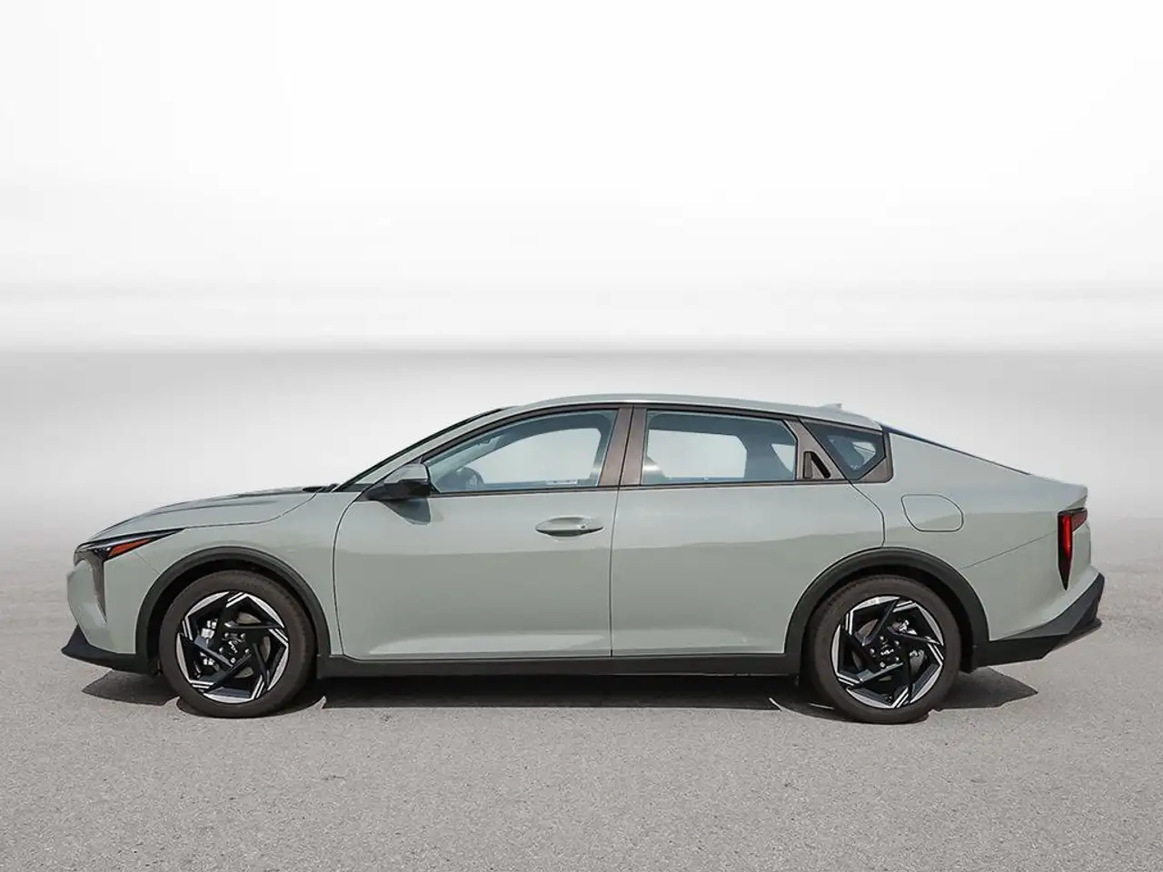 Kia K4 снимка Kia K4