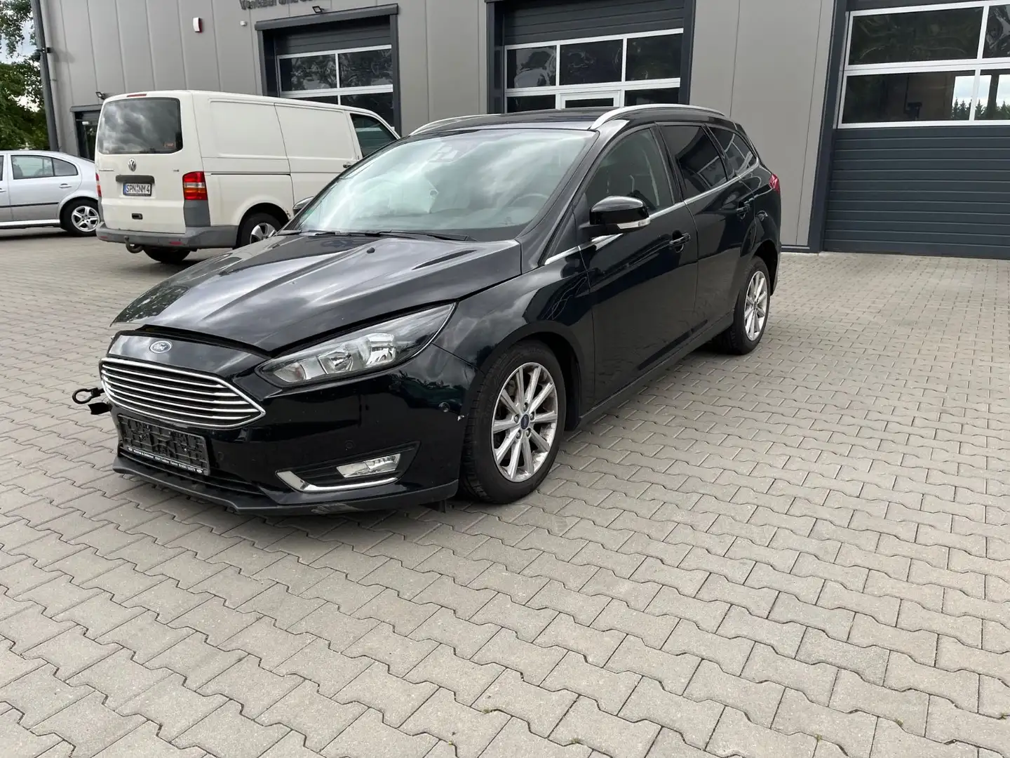 Ford Focus Turnier Titanium Noir - 1