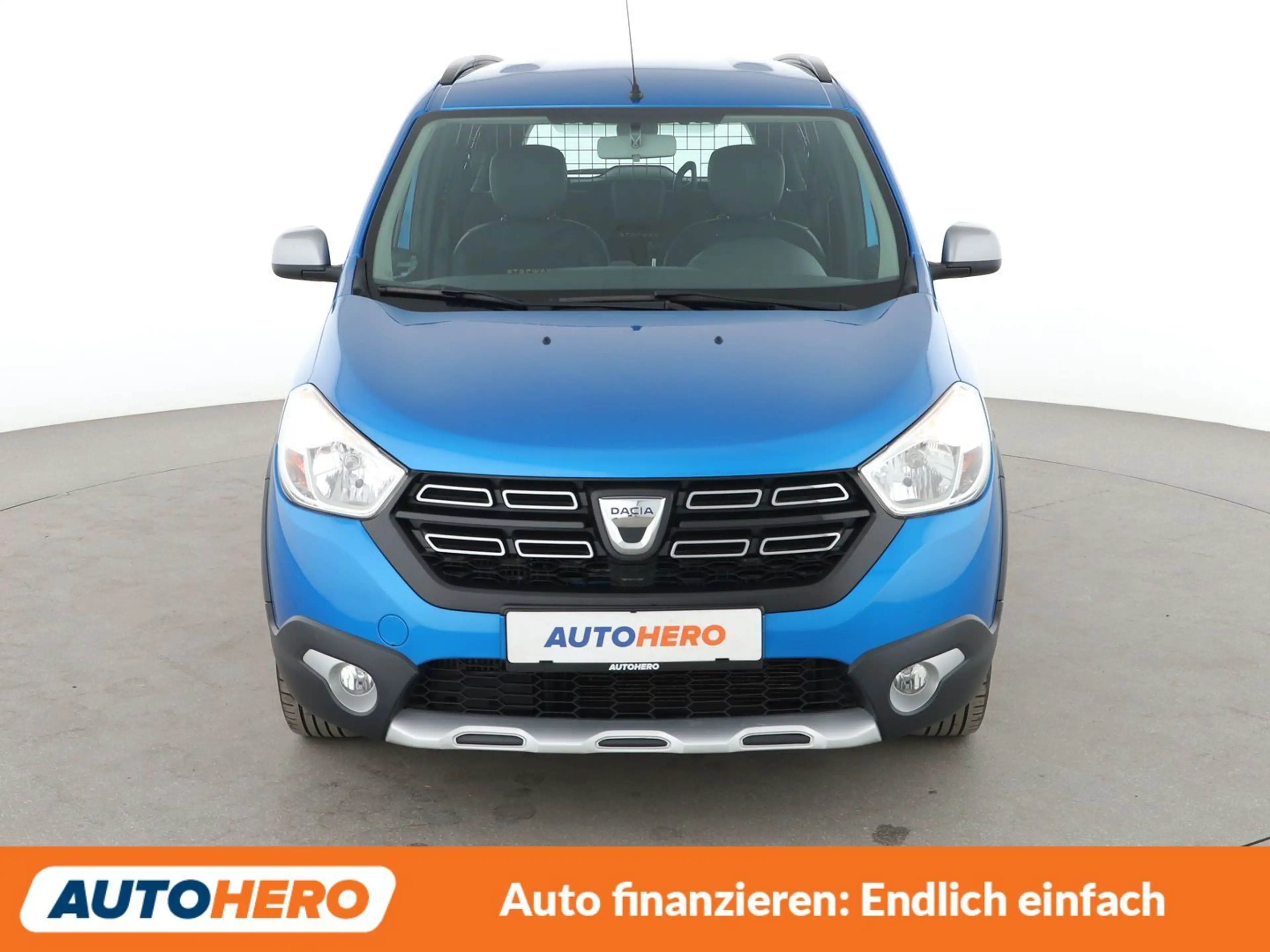 Dacia Lodgy 1.2 TCe Stepway Celebration*NAVI*PDC*SHZ*KLIMA* — photo 9