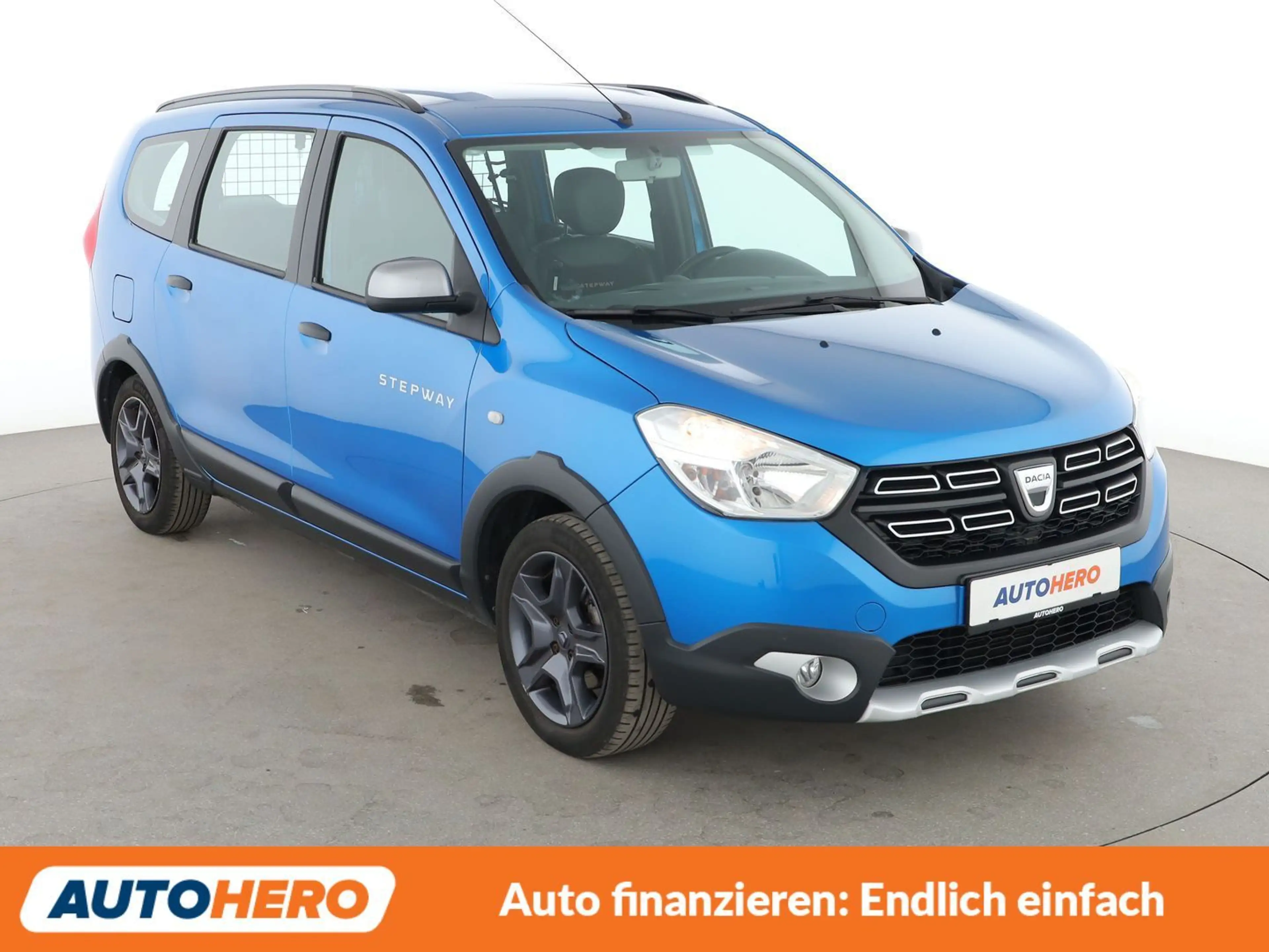 Dacia Lodgy 1.2 TCe Stepway Celebration*NAVI*PDC*SHZ*KLIMA* — photo 8
