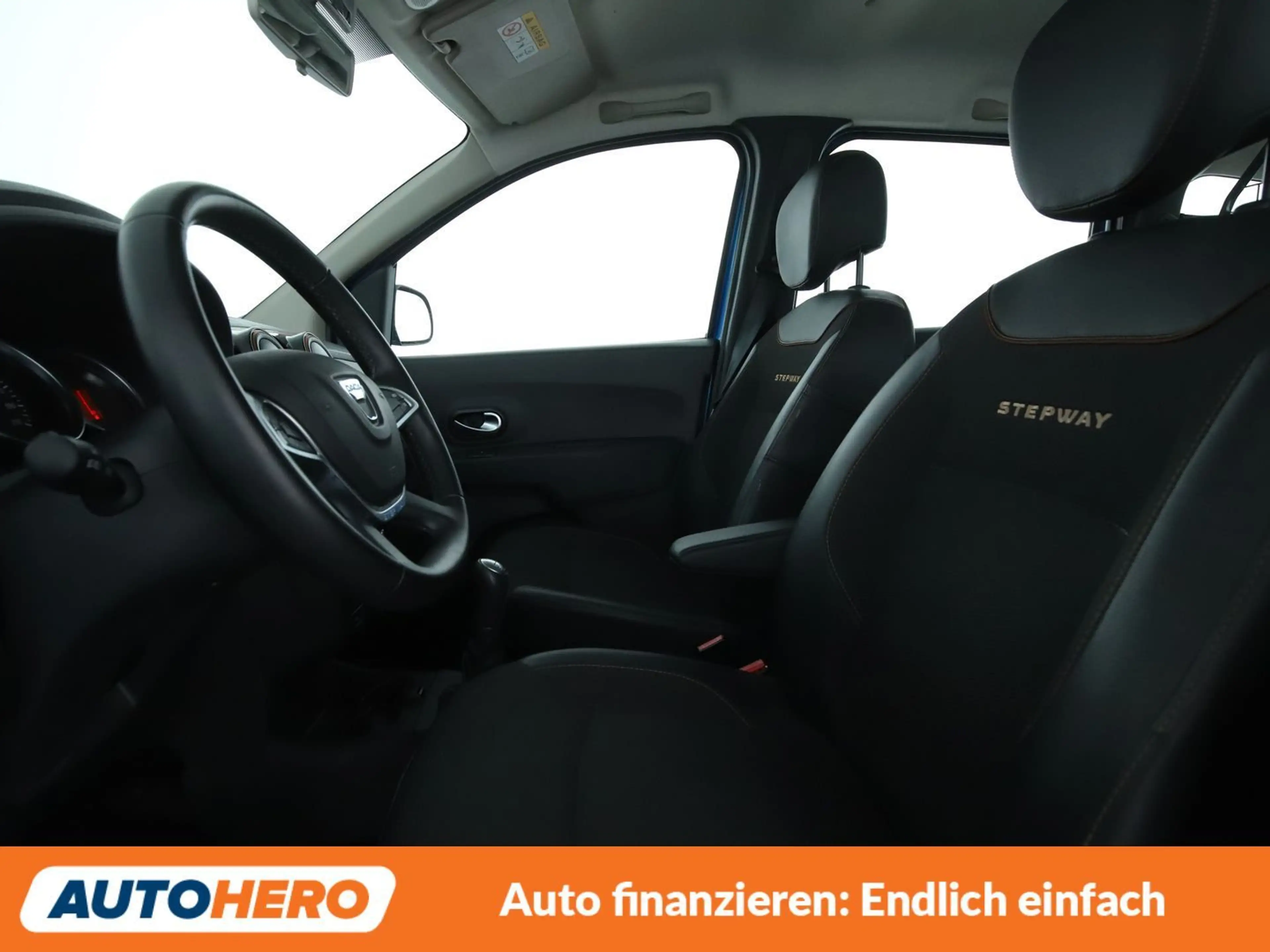 Dacia Lodgy 1.2 TCe Stepway Celebration*NAVI*PDC*SHZ*KLIMA* — photo 10