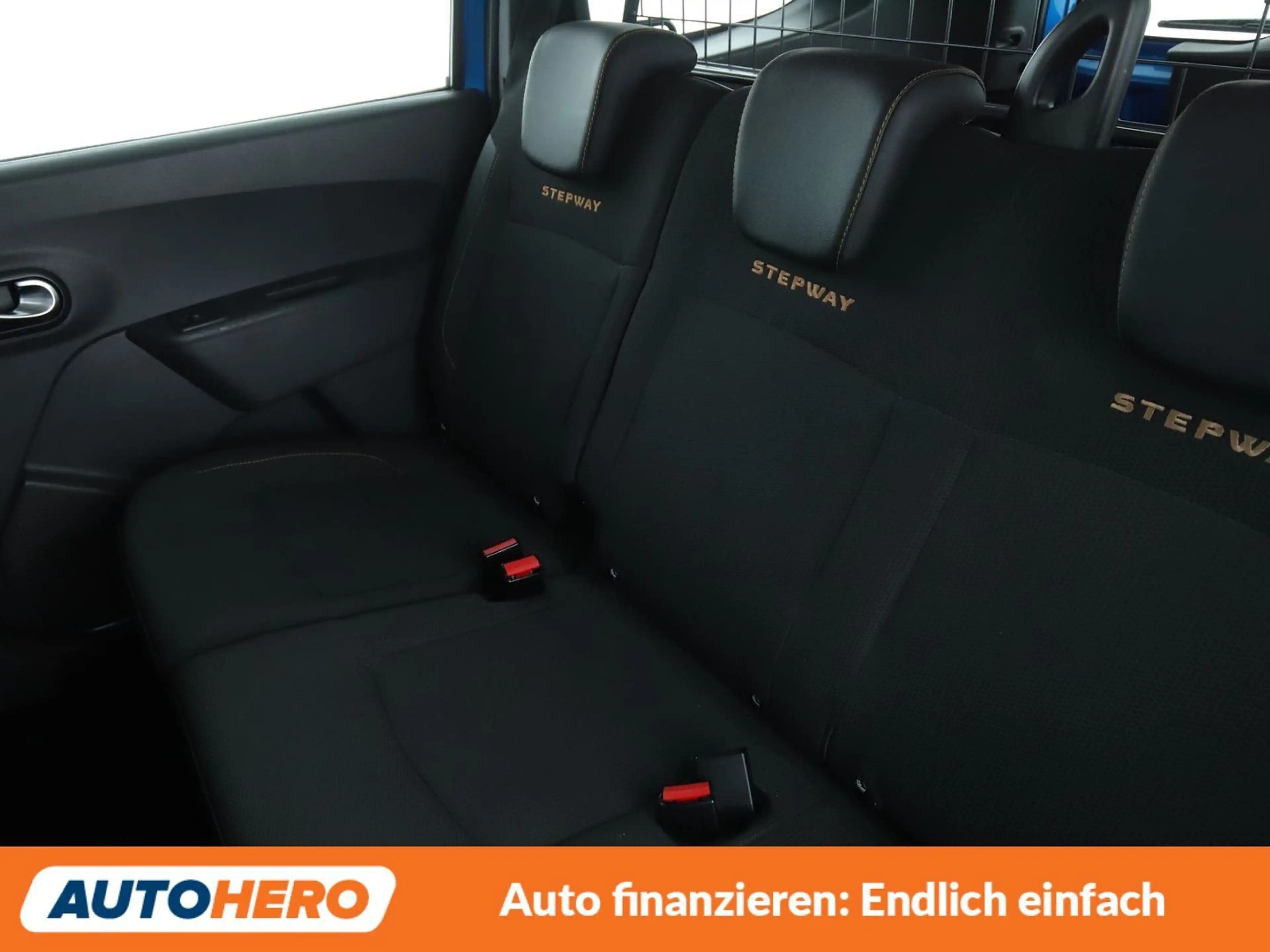 Dacia Lodgy 1.2 TCe Stepway Celebration*NAVI*PDC*SHZ*KLIMA* — photo 14