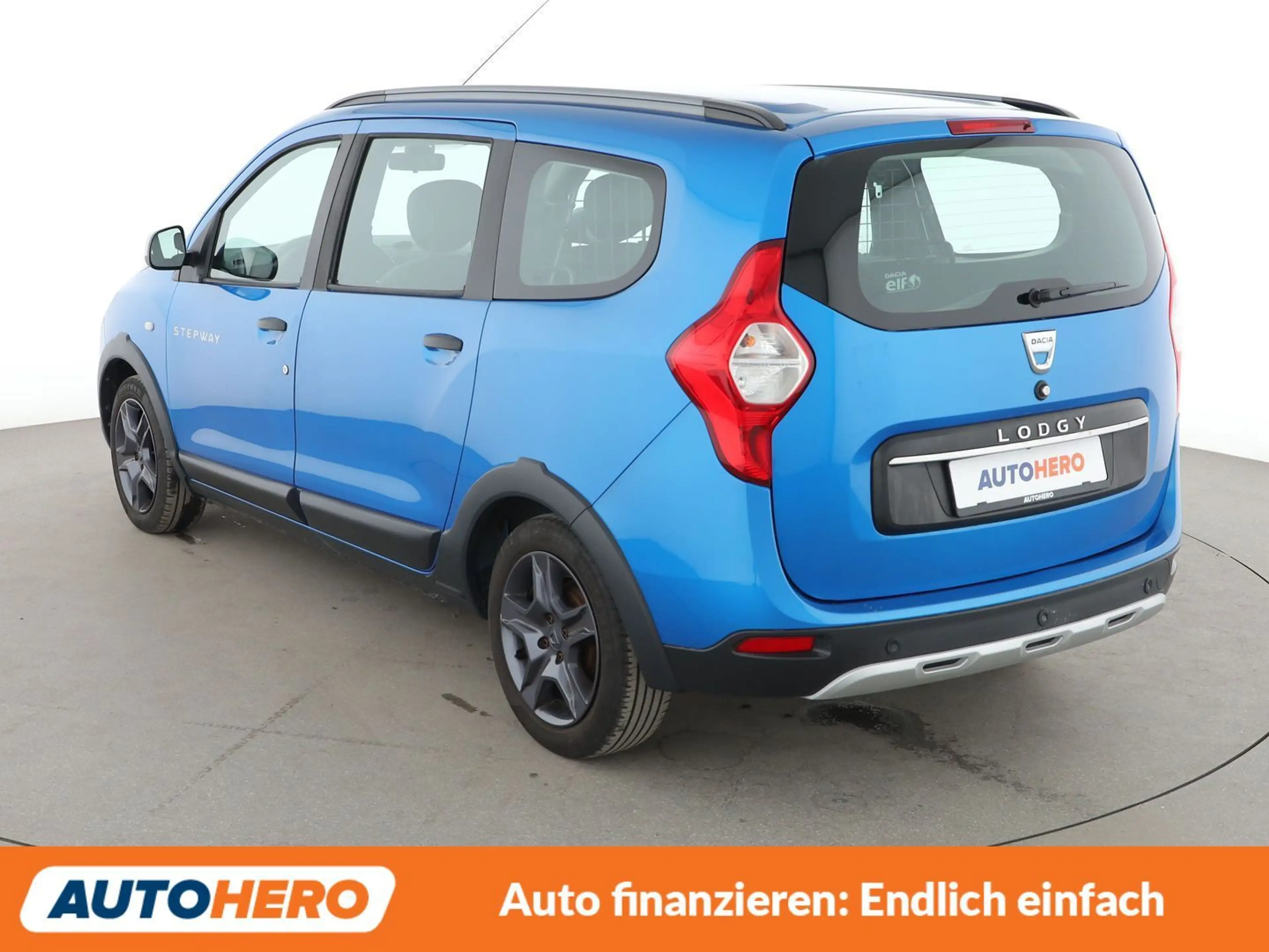 Dacia Lodgy 1.2 TCe Stepway Celebration*NAVI*PDC*SHZ*KLIMA* — photo 4