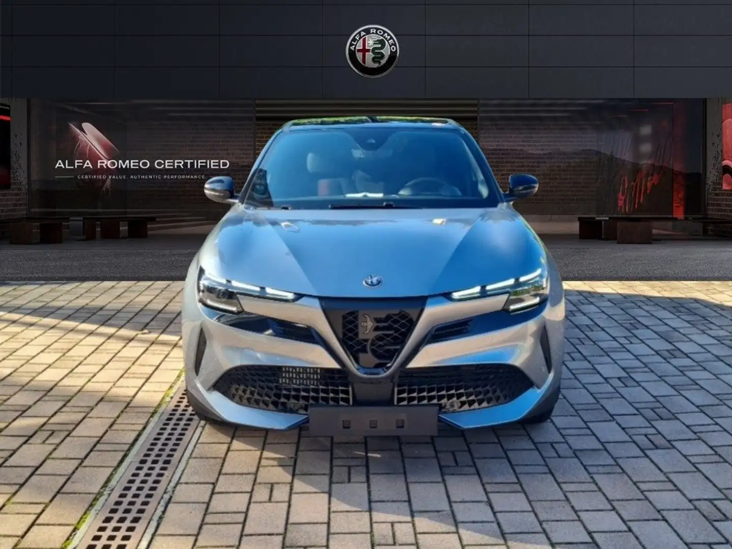 Alfa Romeo Junior 1.2 145 CV Hybrid eDCT6 Speciale Gris - 2