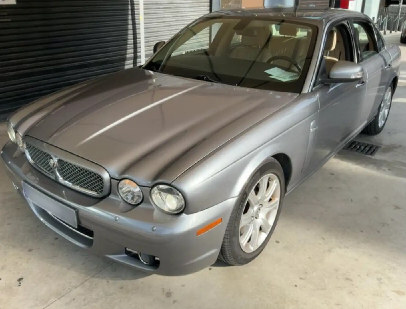 Jaguar XJ XJ6 2.7D V6 Executive Aut. Gris - 2