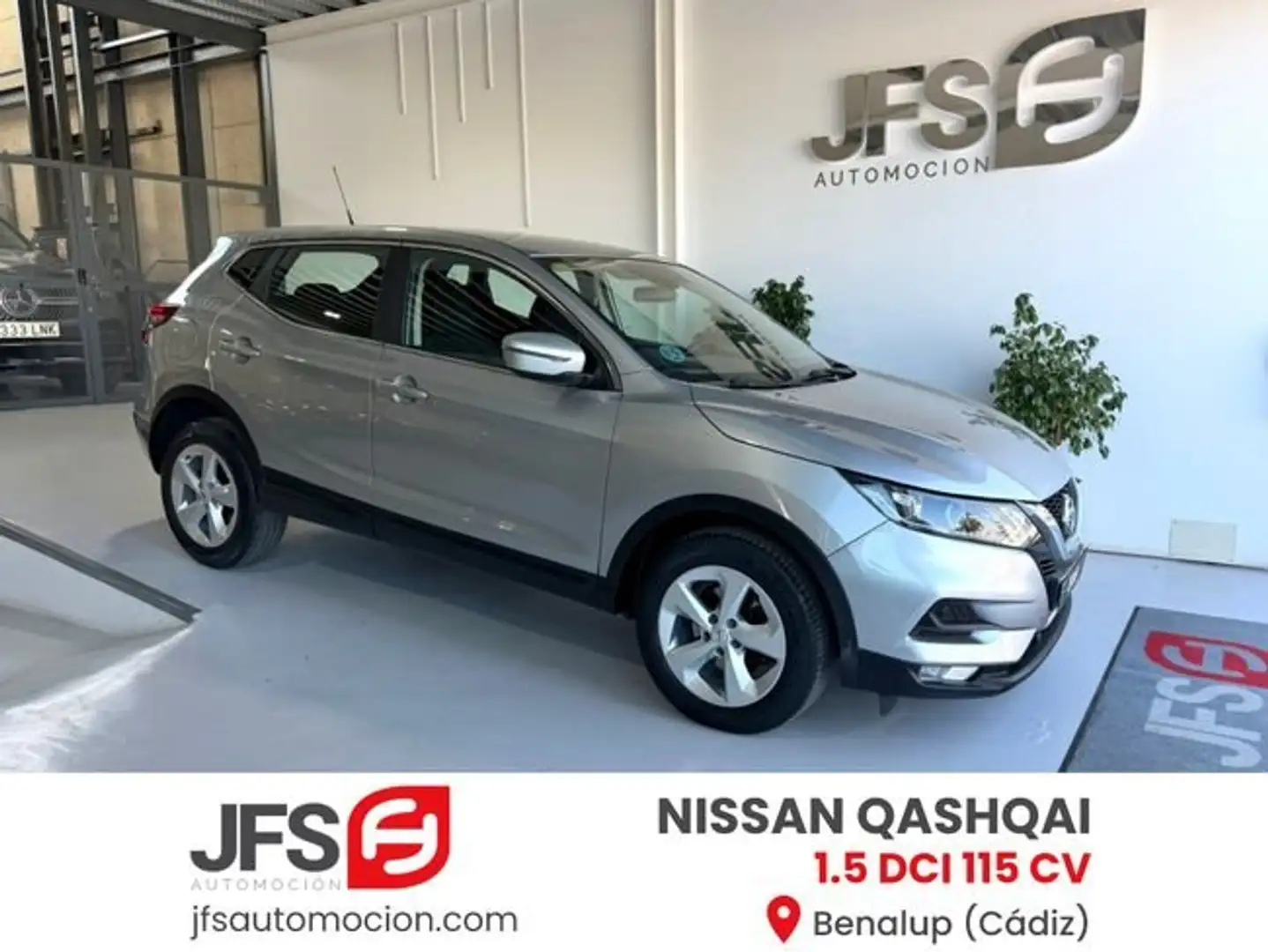 Nissan Qashqai 1.5 DCI 115 CV Gris - 1