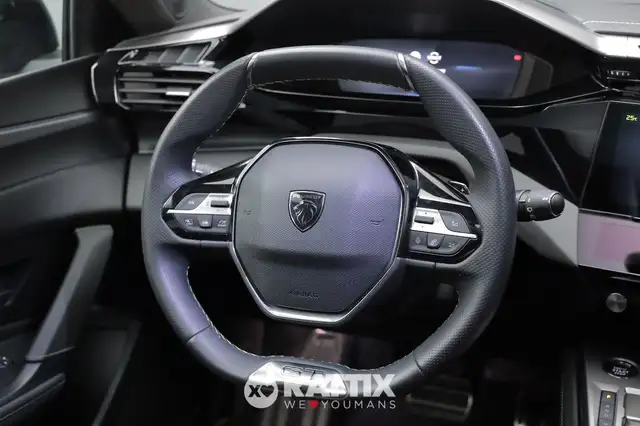 Peugeot 308 view 9