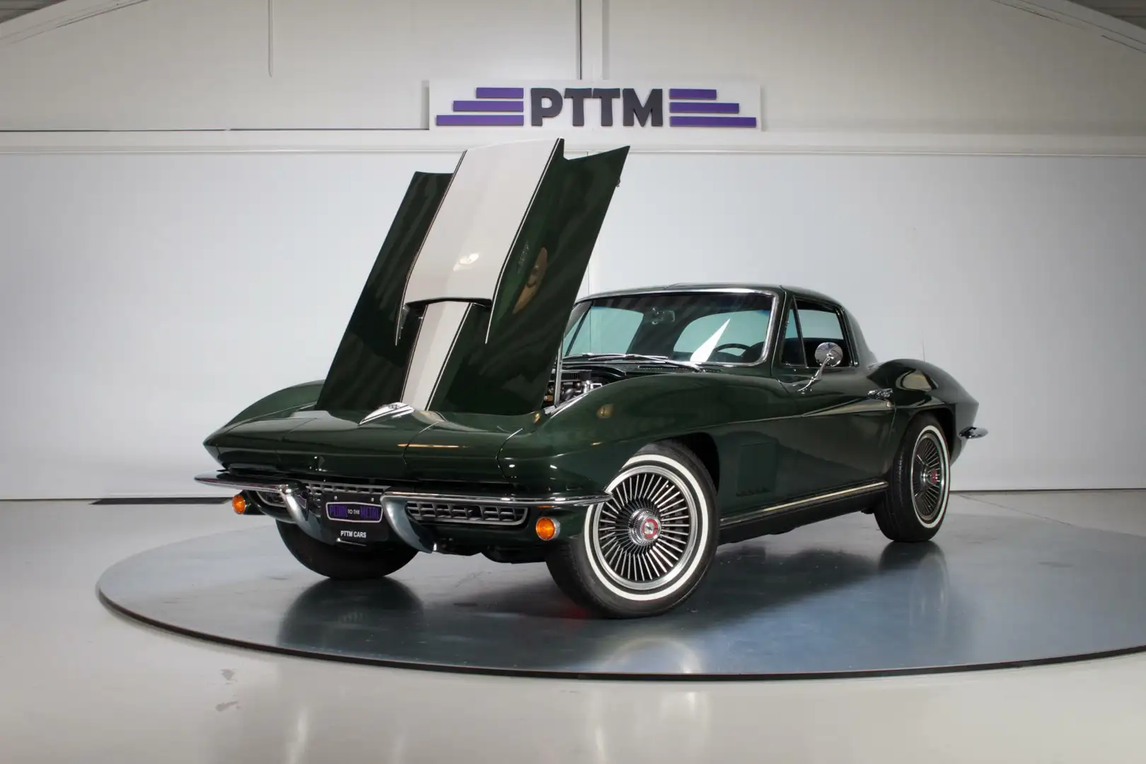 Corvette Stingray Chevrolet USA 427/435 Coupé zelena - 2