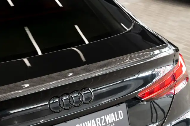 Audi S5 view 9