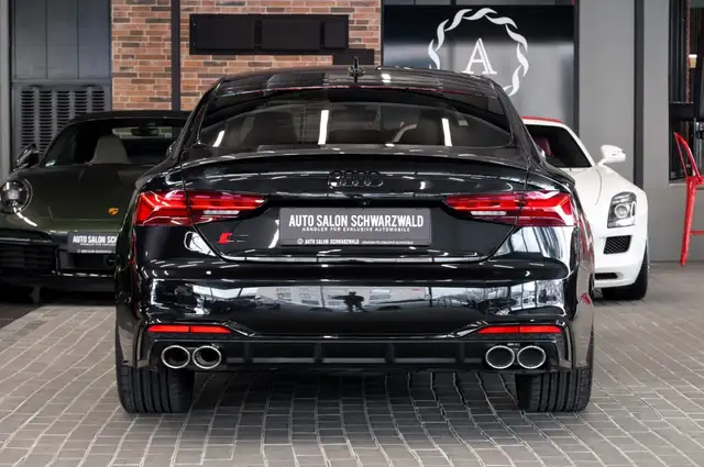 Audi S5 view 11