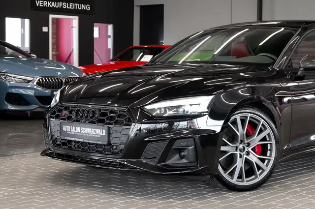Audi S5 view 3