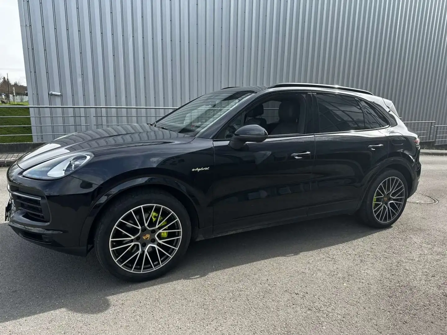 Porsche Cayenne E-Hybrid Noir - 1