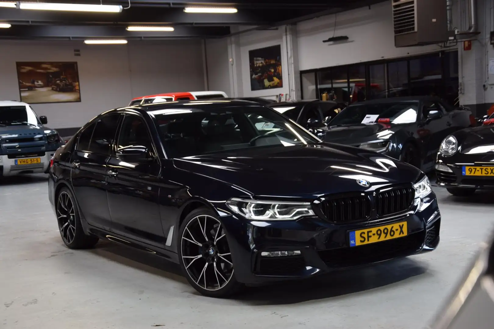 BMW 520 5-serie 520i High Executive M-Pakket|Org.NL|Leder| Noir - 1