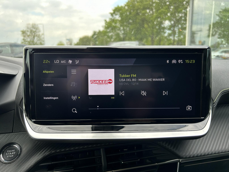 Peugeot e-2008 EV GT 54 kWh — photo 11