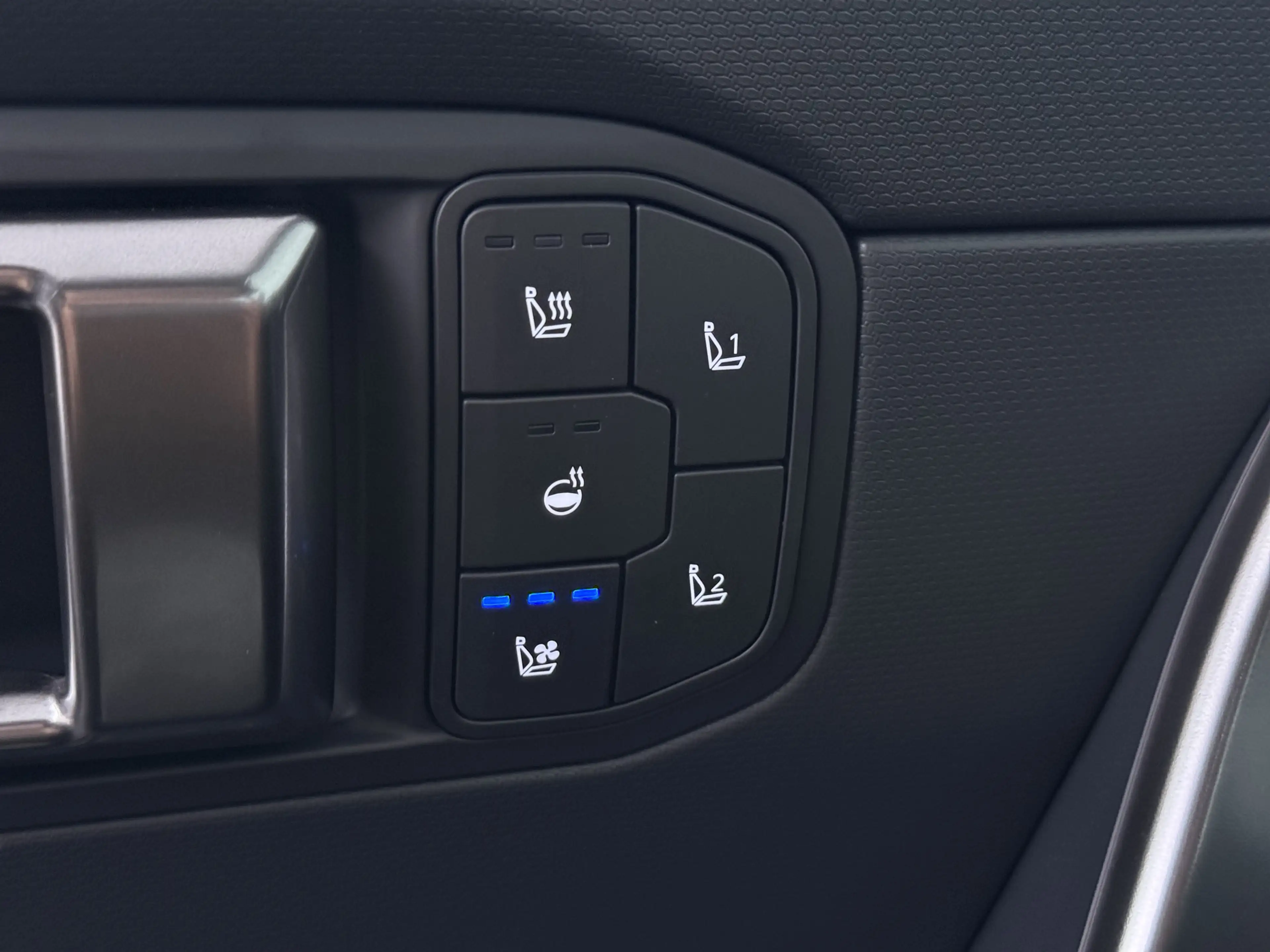 Kia Seltos 1.6 GDi Hybrid X-Line Launch Edition | Company Car — photo 15