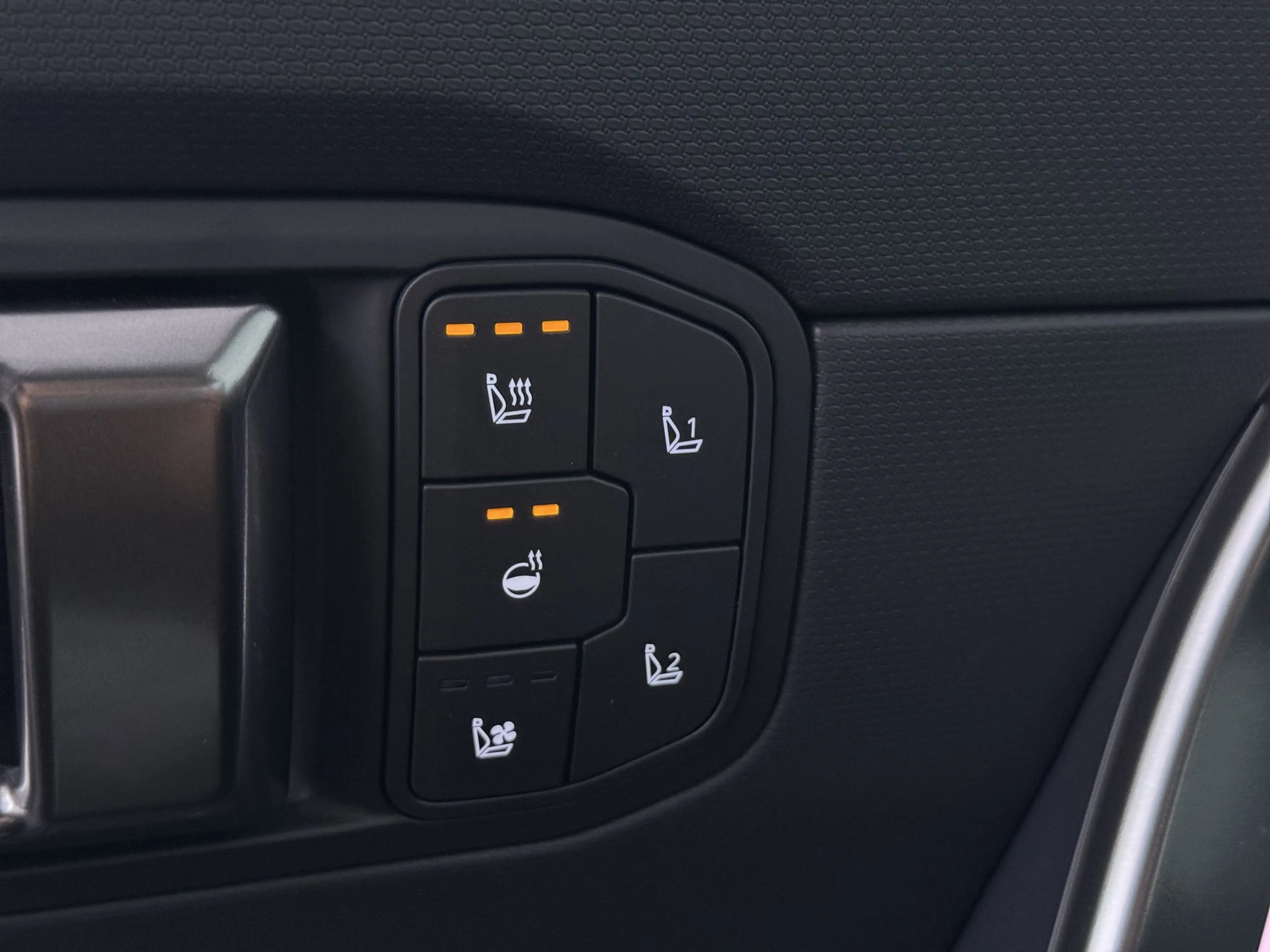 Kia Seltos 1.6 GDi Hybrid X-Line Launch Edition | Company Car — photo 14