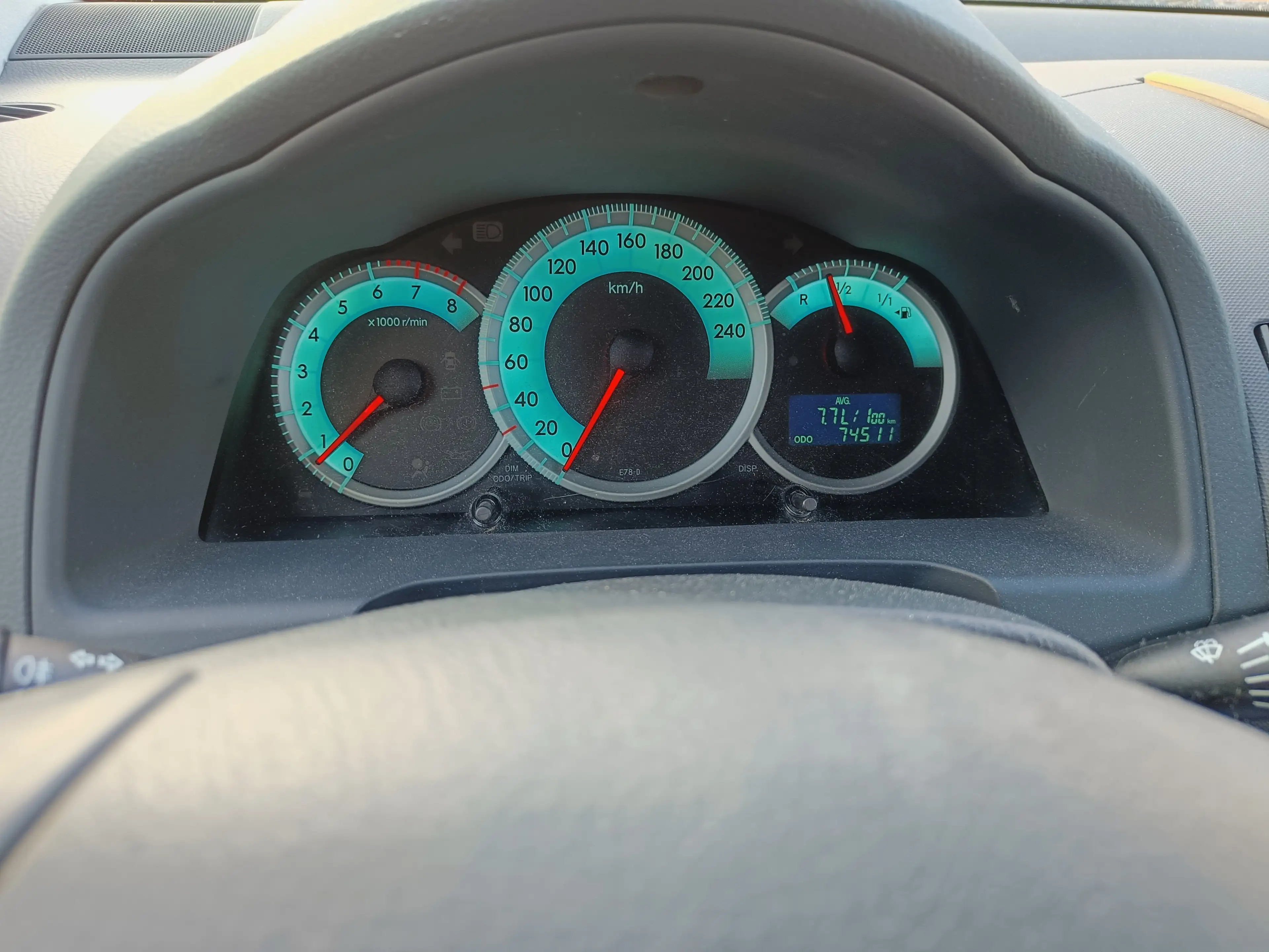 Toyota Corolla Verso 1.6i essence 5 places — photo 6