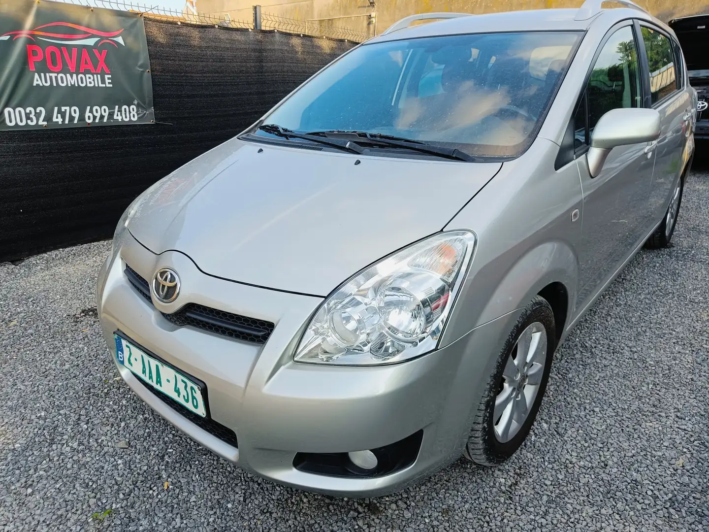 Toyota Corolla Verso 1.6i essence 5 places Argent - 2