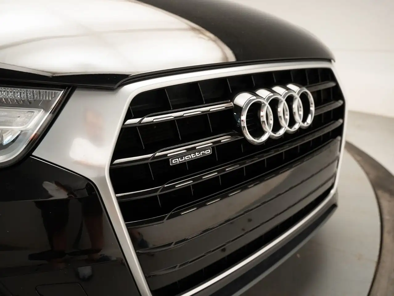 Audi Q3 снимка Audi Q3