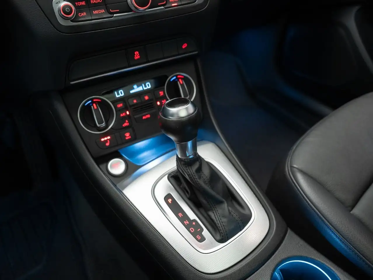 Audi Q3 снимка Audi Q3