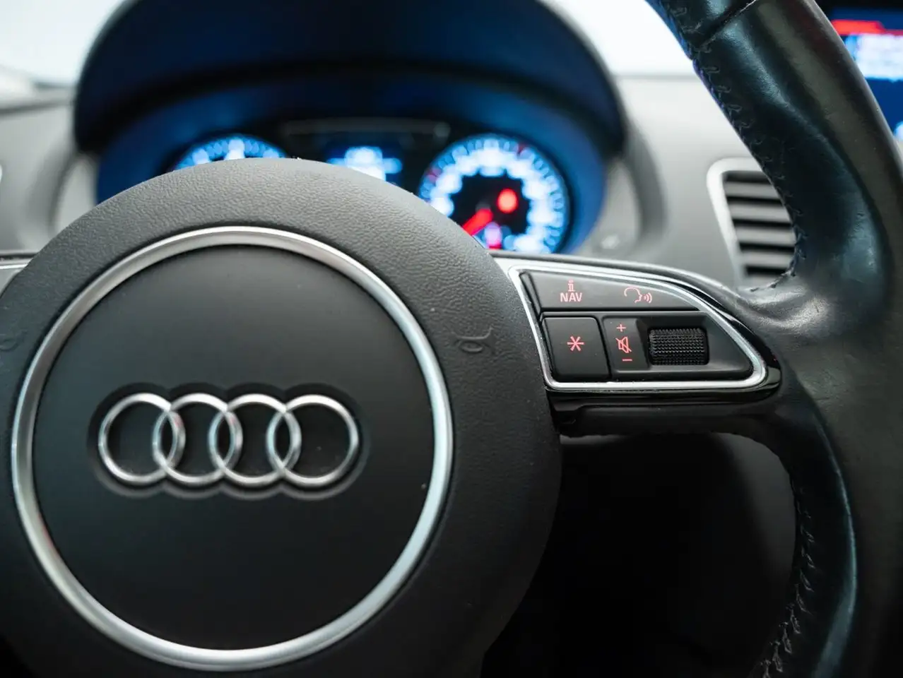 Audi Q3 снимка Audi Q3