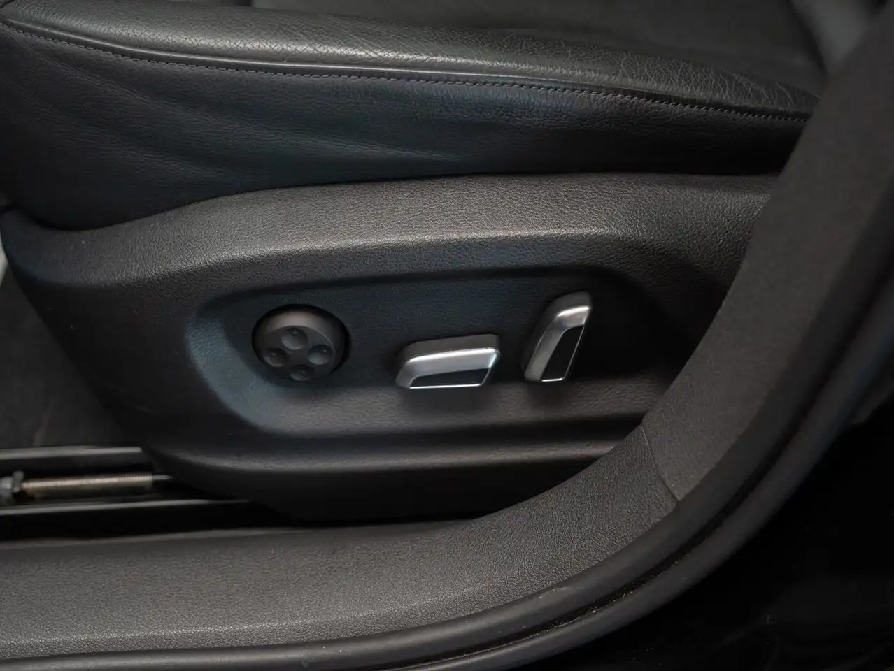 Audi Q3 снимка Audi Q3