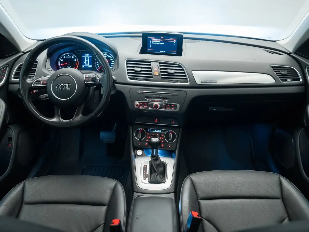 Audi Q3 снимка Audi Q3