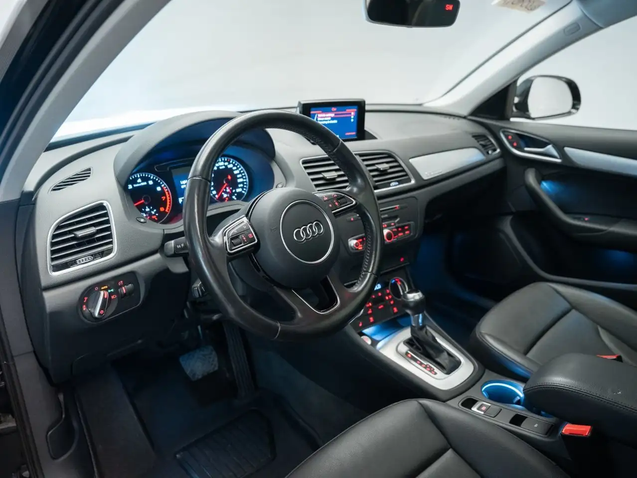 Audi Q3 снимка Audi Q3
