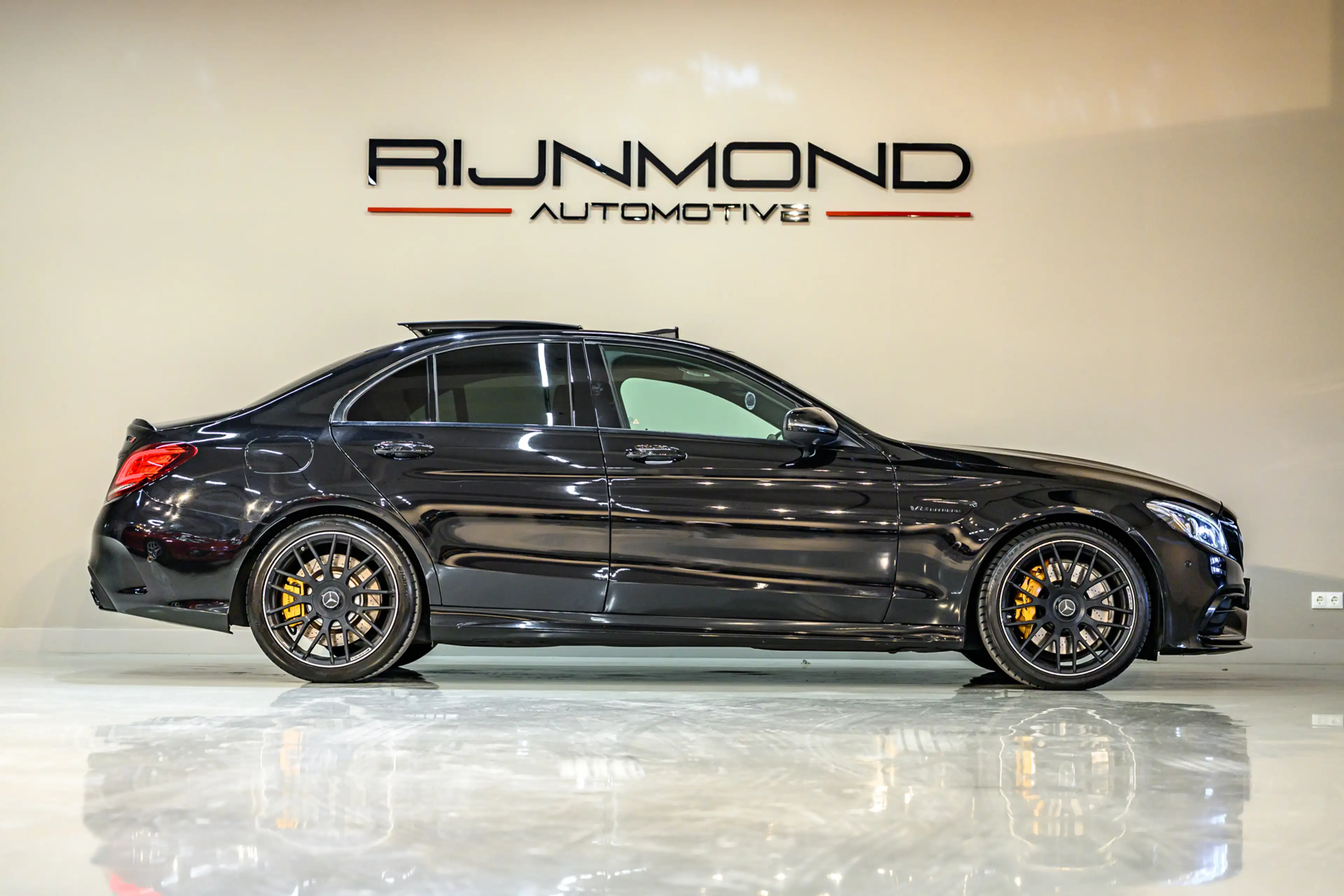 Mercedes-Benz C 63 AMG 63|Memory|360-Camera|Pano|Acc|Export — photo 4